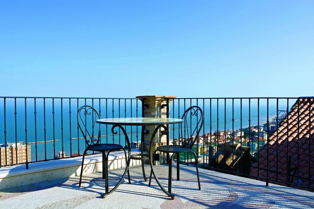 B&B La Torretta Sul Borgo グロッタンマーレ エクステリア 写真
