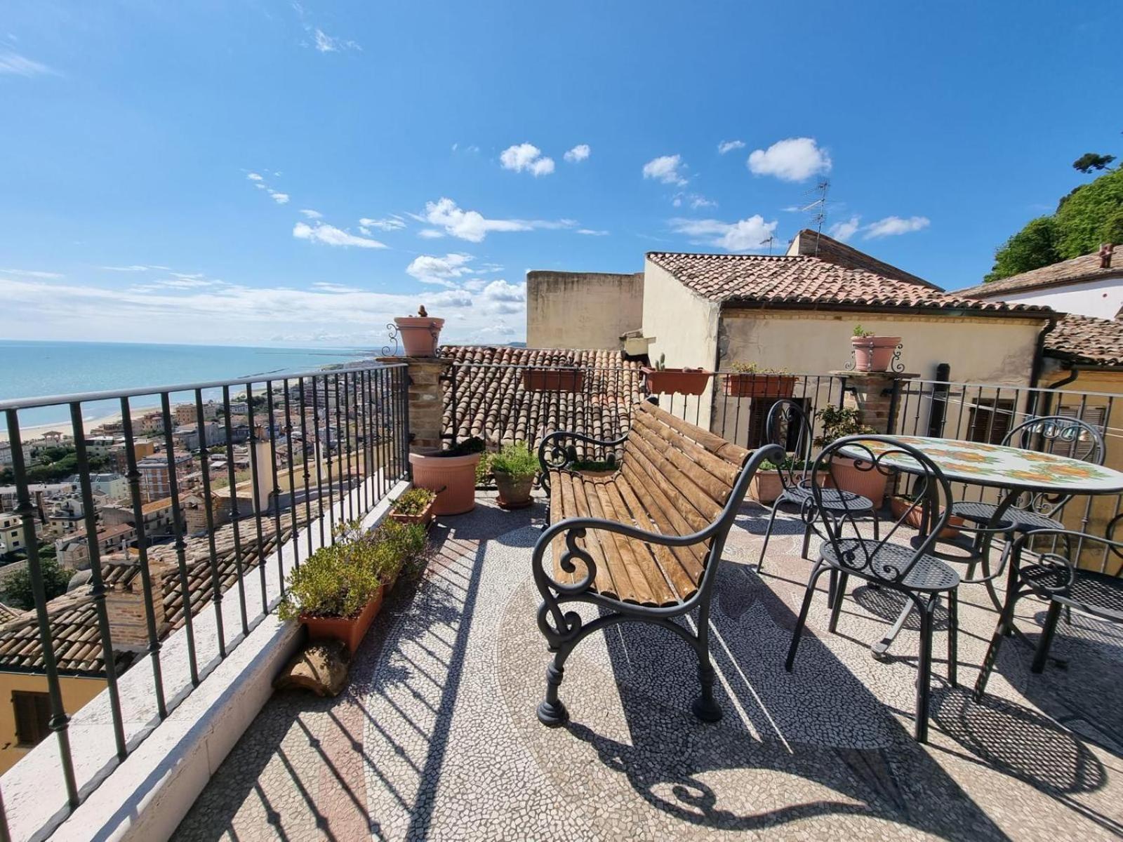 B&B La Torretta Sul Borgo グロッタンマーレ エクステリア 写真